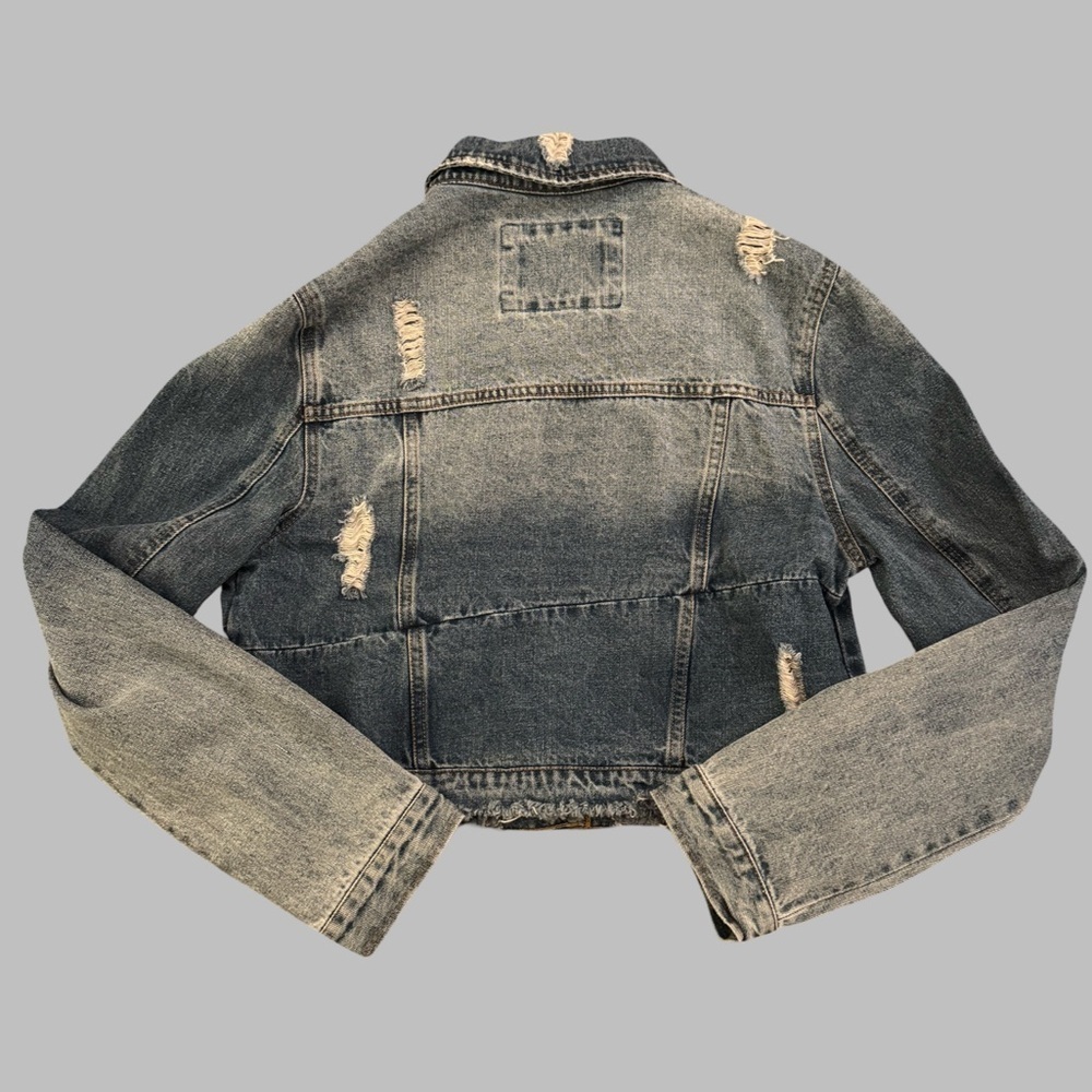 ASHLEY VINTAGE CHARM Distressed Cropped Denim Jacket - Picture 2 of 12